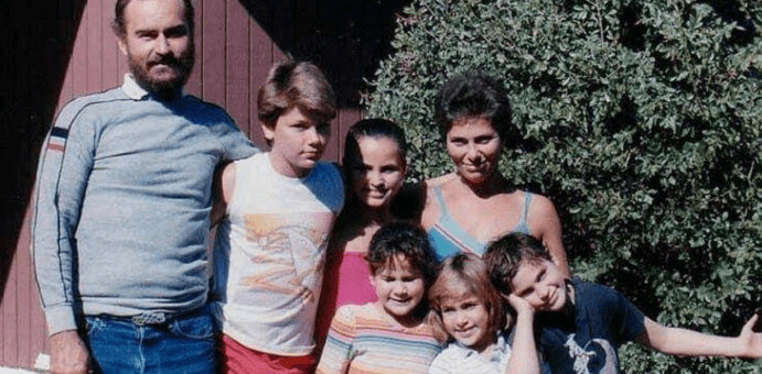 Rain Phoenix with her parents and siblings